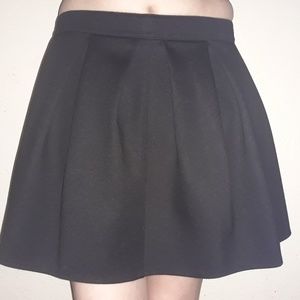 Aeropostale pretty little liars black skirt M